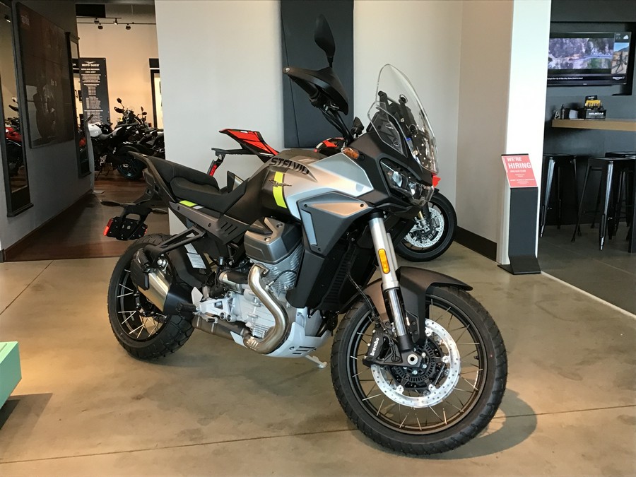 2024 Moto Guzzi Stelvio