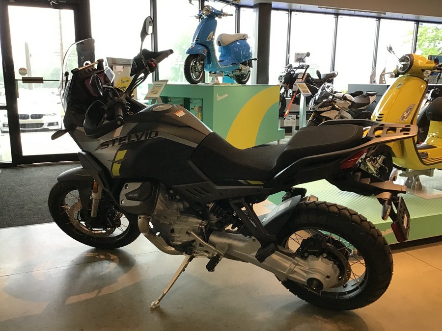 2024 Moto Guzzi Stelvio