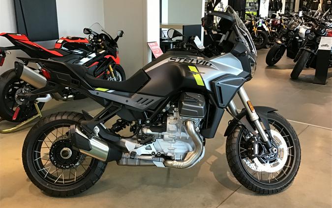 2024 Moto Guzzi Stelvio