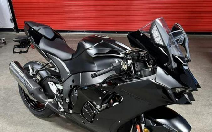 2024 Kawasaki Ninja® ZX™-10R Base