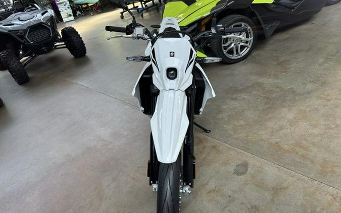 2025 Suzuki DR-Z4SMM5