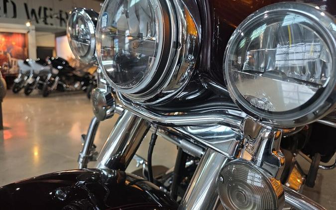 2015 Harley-Davidson® Electra Glide® Ultra Classic® Low FLHTCUL
