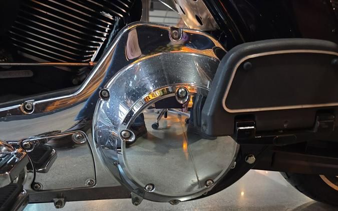 2015 Harley-Davidson® Electra Glide® Ultra Classic® Low FLHTCUL