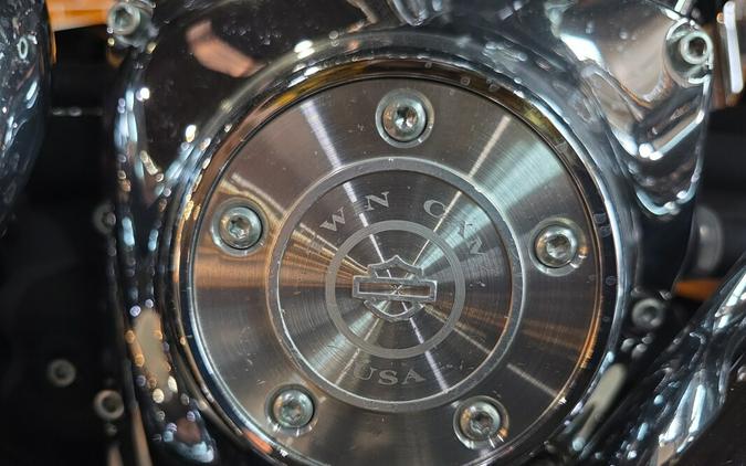 2015 Harley-Davidson® Electra Glide® Ultra Classic® Low FLHTCUL