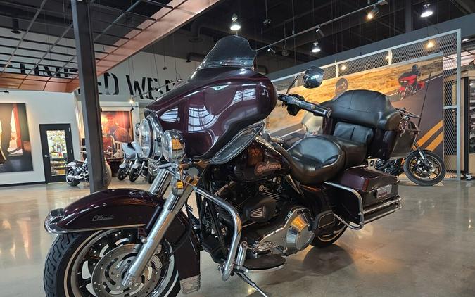 2015 Harley-Davidson® Electra Glide® Ultra Classic® Low FLHTCUL