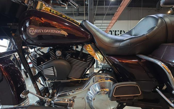 2015 Harley-Davidson® Electra Glide® Ultra Classic® Low FLHTCUL