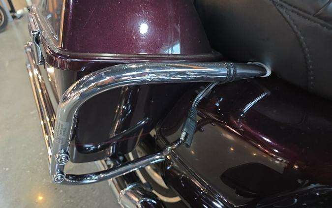 2015 Harley-Davidson® Electra Glide® Ultra Classic® Low FLHTCUL