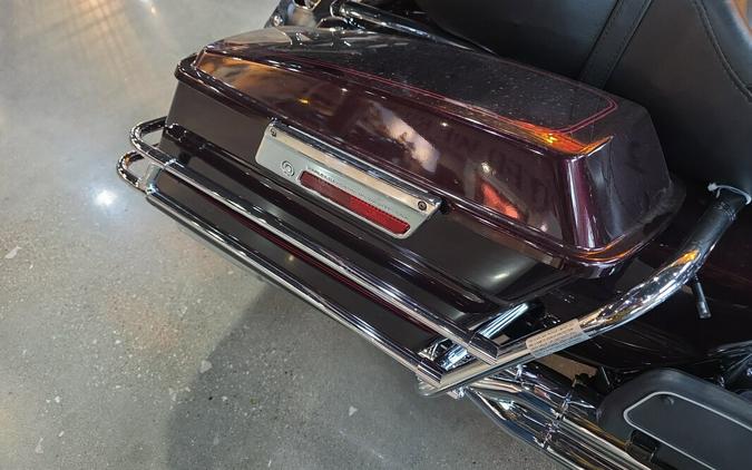 2015 Harley-Davidson® Electra Glide® Ultra Classic® Low FLHTCUL