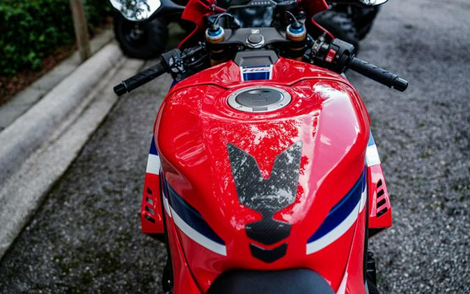2025 Honda CBR1000RR-R Fireblade SP
