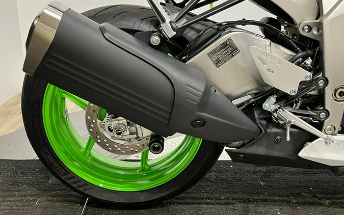 2024 Kawasaki Ninja ZX-6R 40th Anniversary Edition ABS