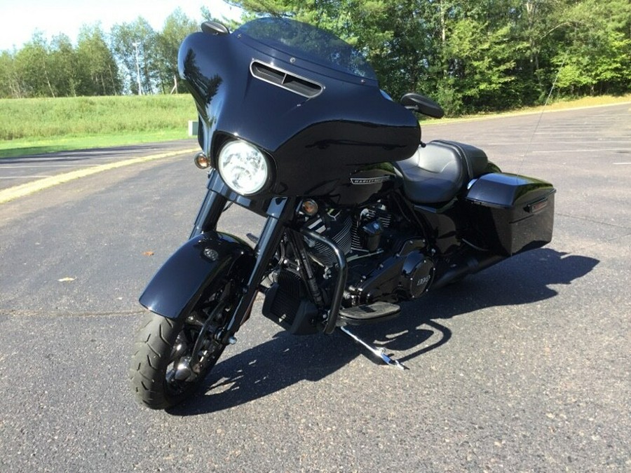 2020 Harley-Davidson® Street Glide® Special BLACK