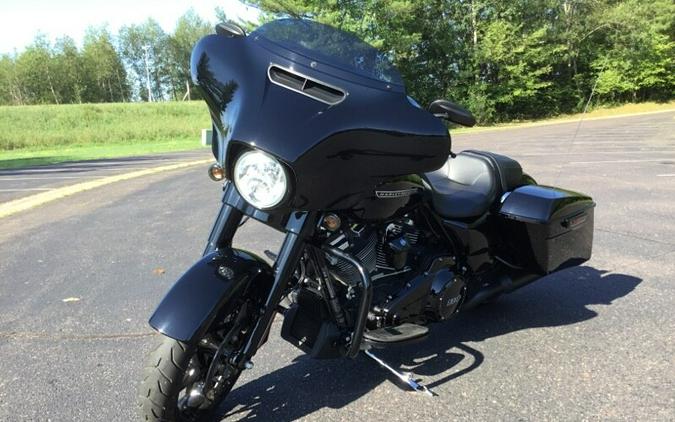 2020 Harley-Davidson® Street Glide® Special BLACK