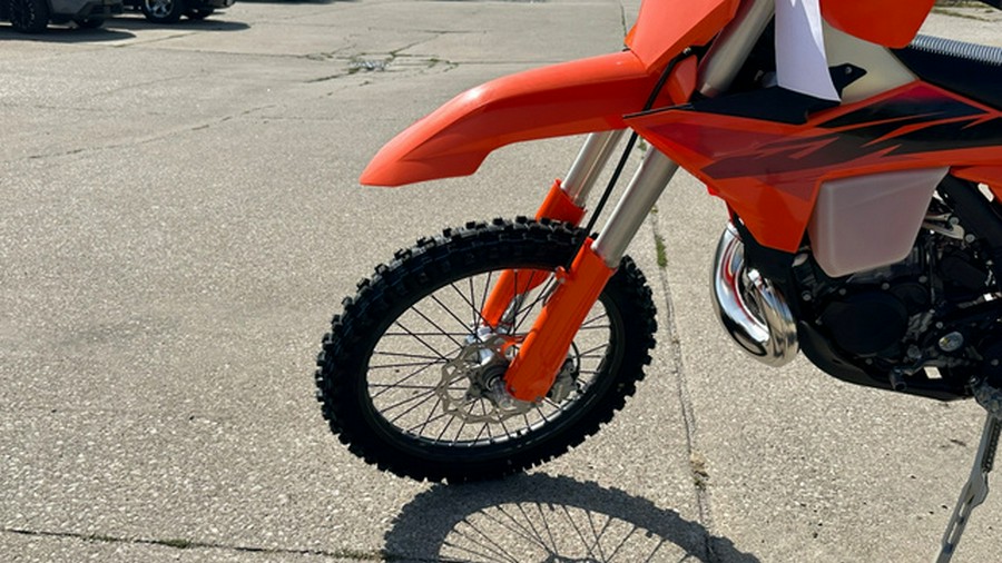 2027 KTM XC 300