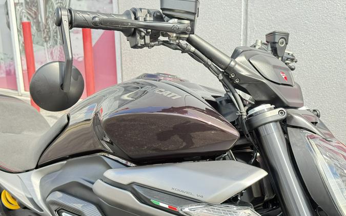 2026 Ducati XDiavel V4 Black Lava - 01163C