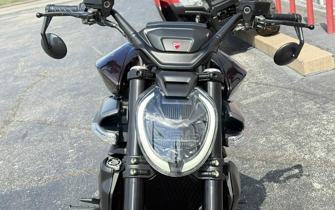 2026 Ducati XDiavel V4 Black Lava - 01163C