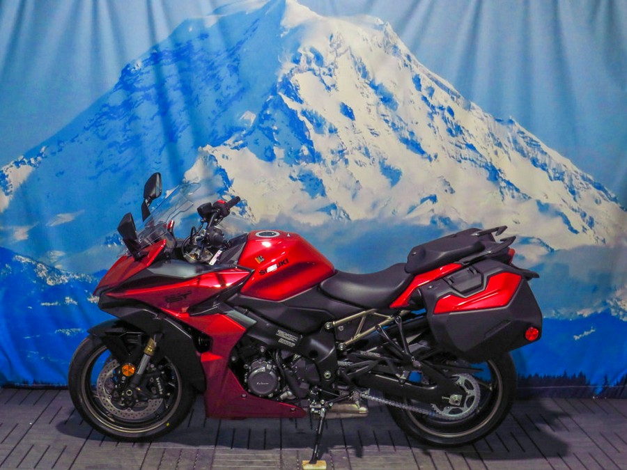 2024 Suzuki GSX-S1000GT Plus