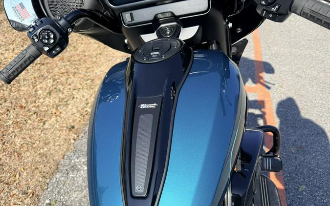 2026 Harley-Davidson® FLHX Street Glide®