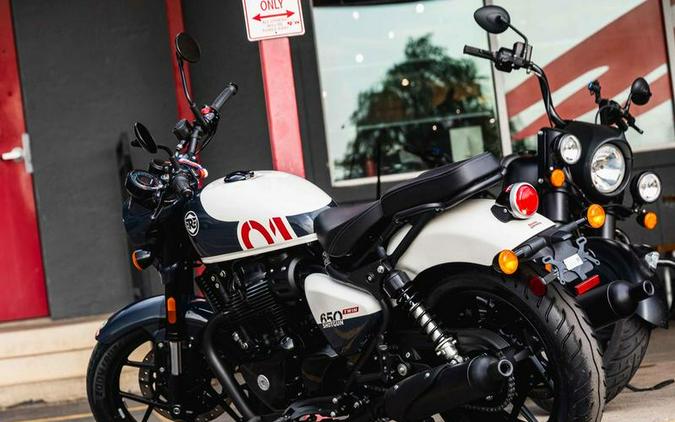 2024 Royal Enfield Shotgun 650 Stencil White