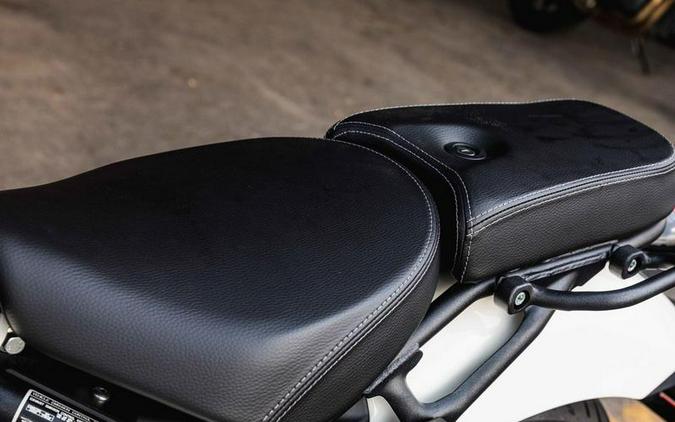 2024 Royal Enfield Shotgun 650 Stencil White