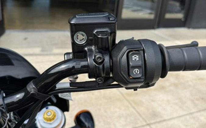 2026 Indian 101 Scout Black Crystal With Super Graphite