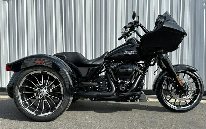 Harley-Davidson Road Glide 3 2024 FLTRT 84427473 VIVID BLACK W/ PINSTRIPE