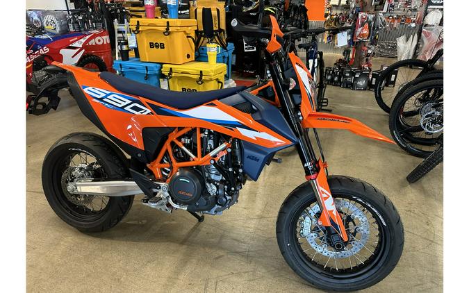 2024 KTM 690 SMC R