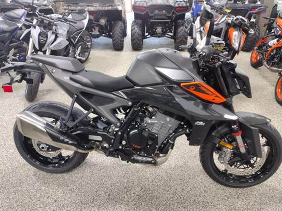 2024 KTM 990 Duke