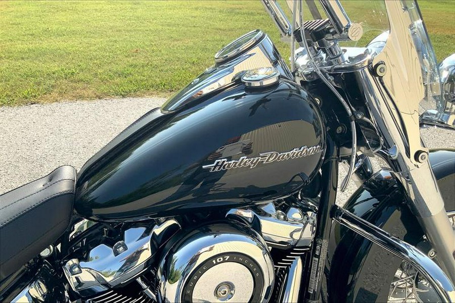 2009 Harley-Davidson® FLSTC - Heritage Softail®