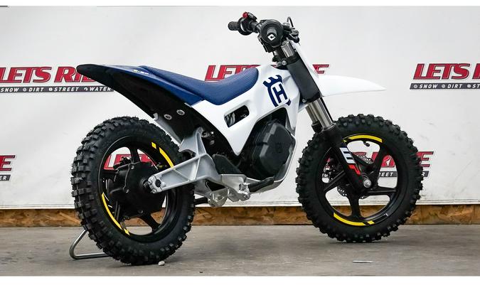2025 Husqvarna Motorcycles EE 2