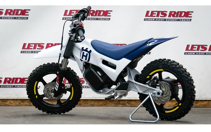 2025 Husqvarna Motorcycles EE 2
