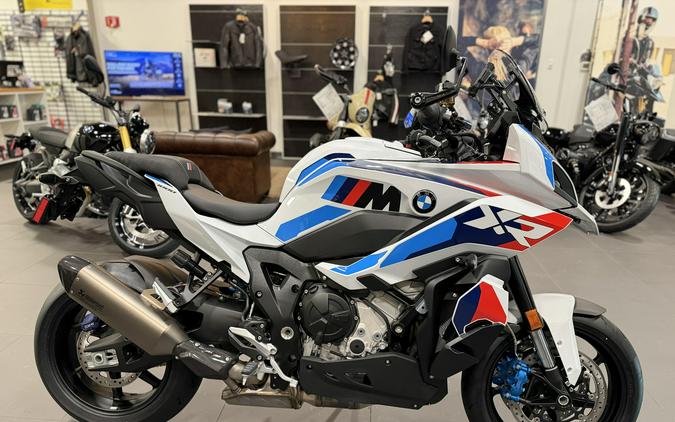 2026 BMW M 1000 XR