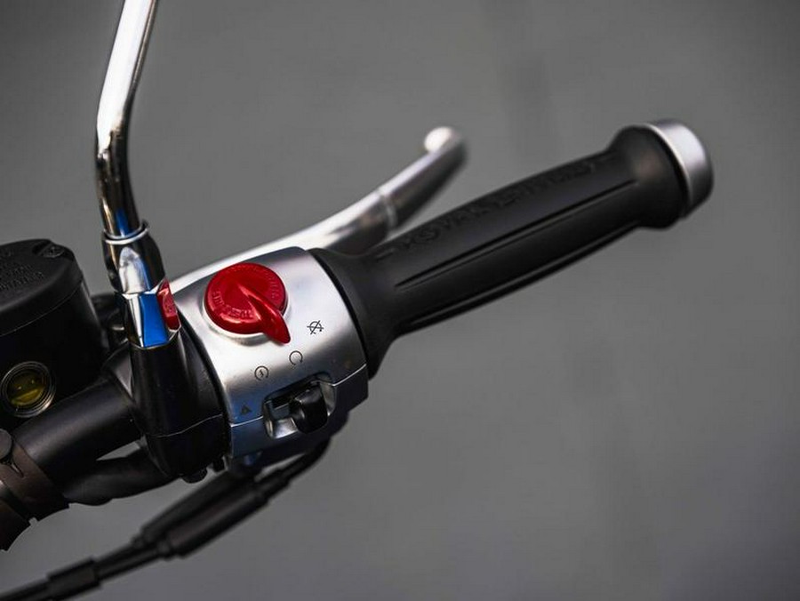 2024 Royal Enfield Super Meteor 650 Astral Blue