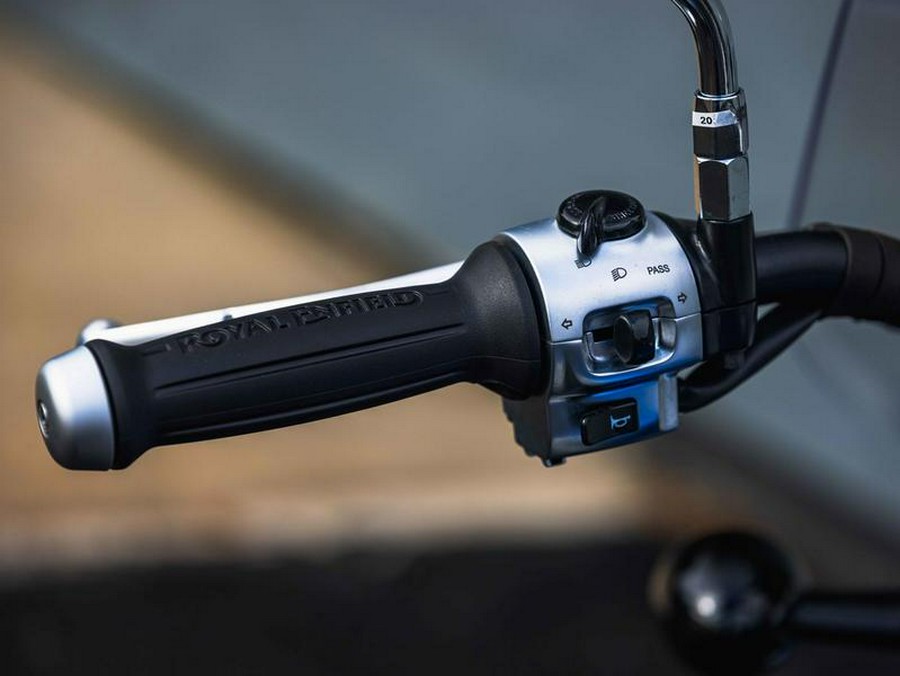 2024 Royal Enfield Super Meteor 650 Astral Blue