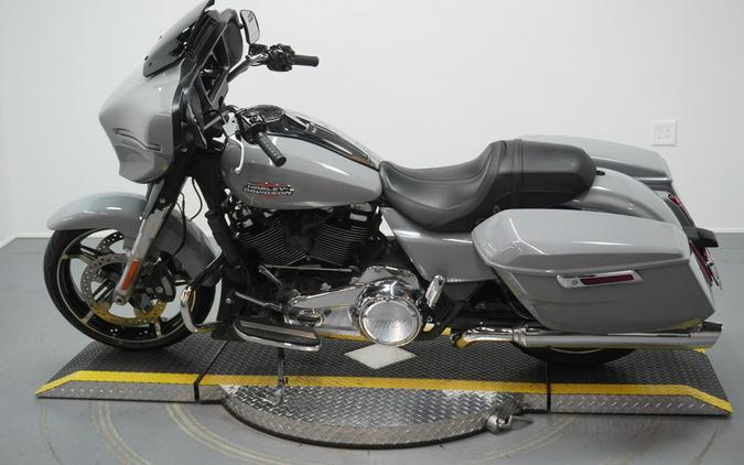 2024 Harley-Davidson® Street Glide® Billiard Gray