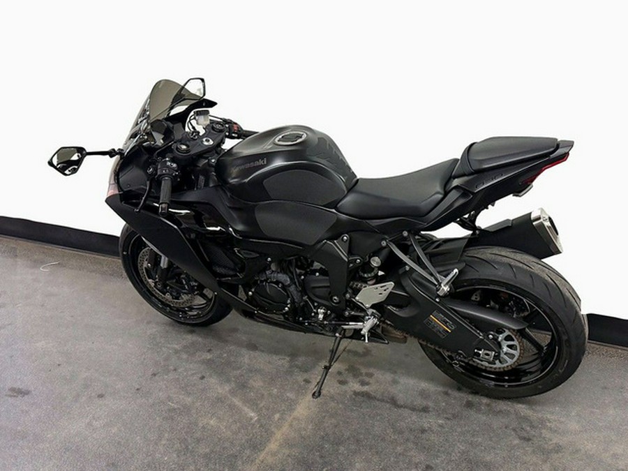 2024 Kawasaki Ninja ZX-6R Metallic Flat Spark Black/Ebony