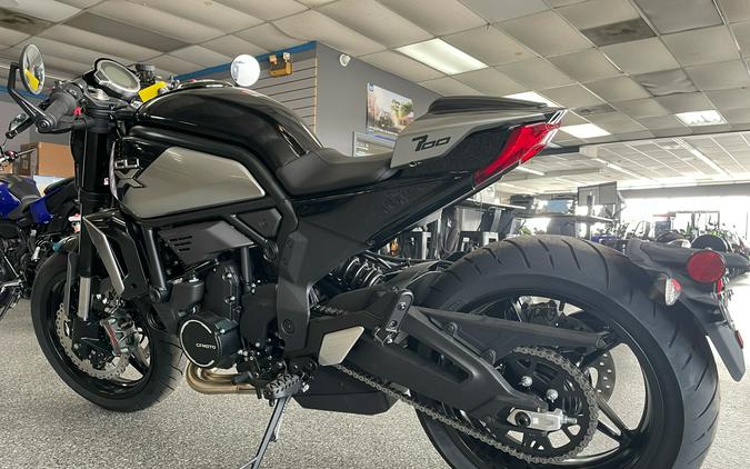 2024 CFMOTO 700CL-X Sport