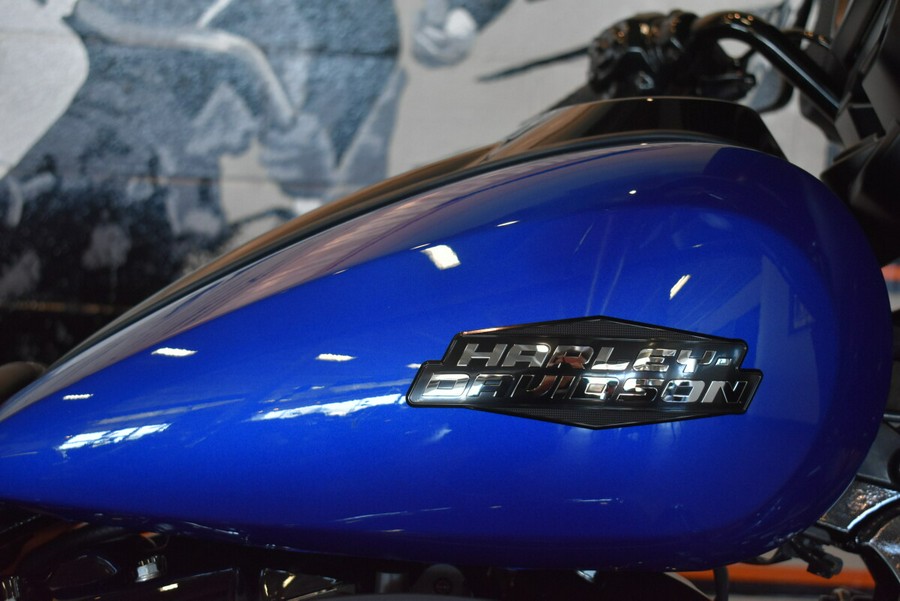 2024 Harley-Davidson Street Glide® Blue Burst