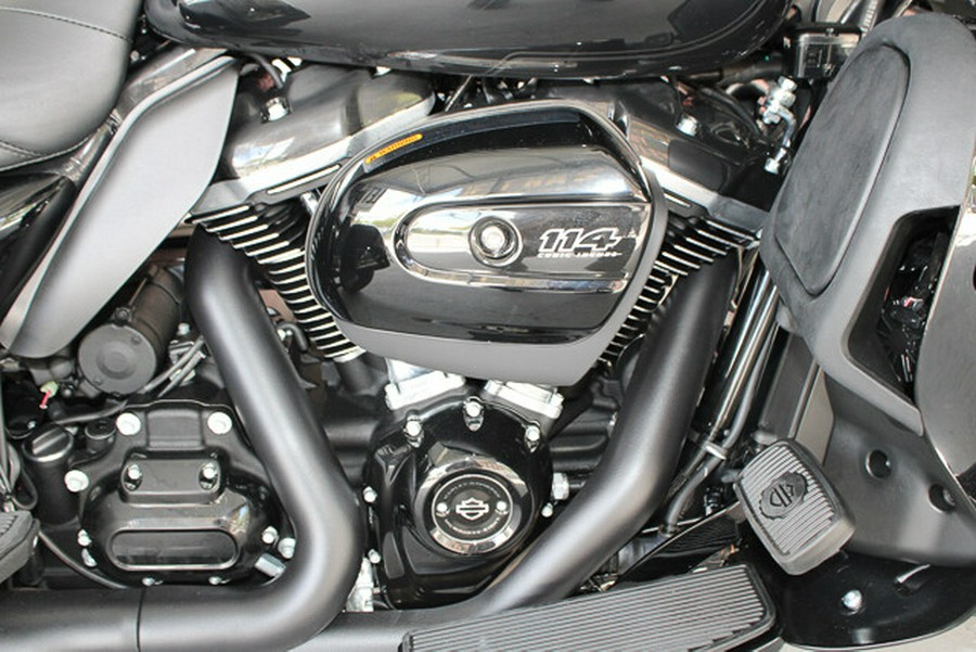 New 2025 Harley-Davidson Tri Glide Ultra FLHTCUTG Trike For Sale In Miami, Florida