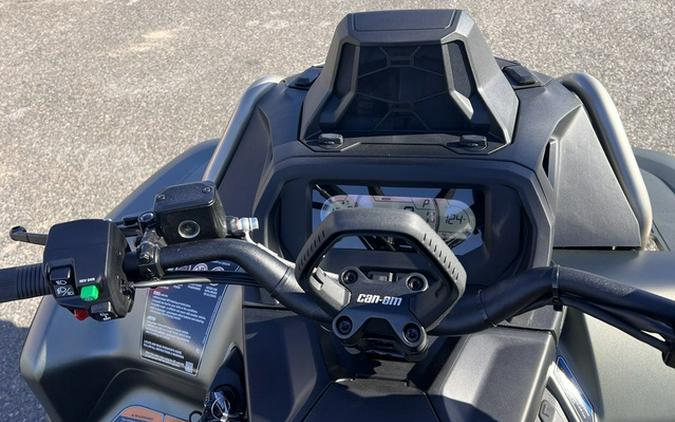 2026 Can-Am Outlander X Mr 1000R Loft Green Satin