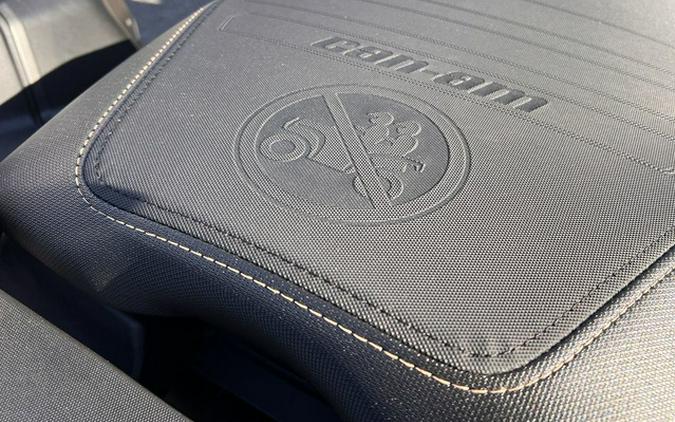 2026 Can-Am Outlander X Mr 1000R Loft Green Satin