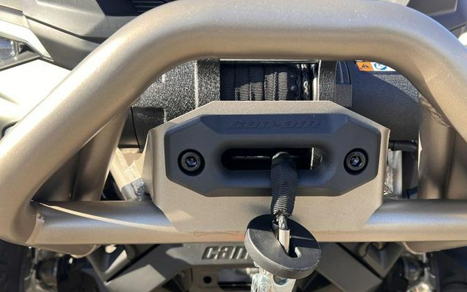 2026 Can-Am Outlander X Mr 1000R Loft Green Satin