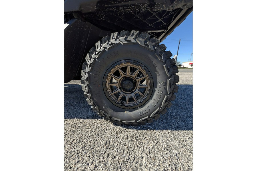 2025 Can-Am Defender MAX XT HD9 w/ Extras! - CASH PRICE w/ Rebate - 8SSG