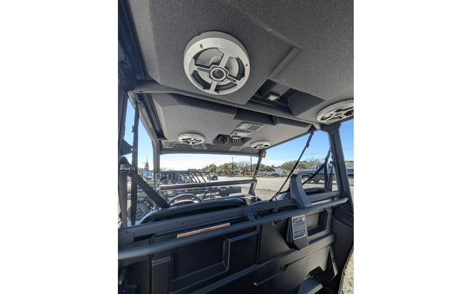 2025 Can-Am Defender MAX XT HD9 w/ Extras! - CASH PRICE w/ Rebate - 8SSG