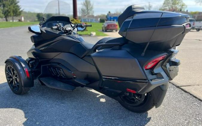 2023 Can-Am® Spyder RT Limited Dark Wheels