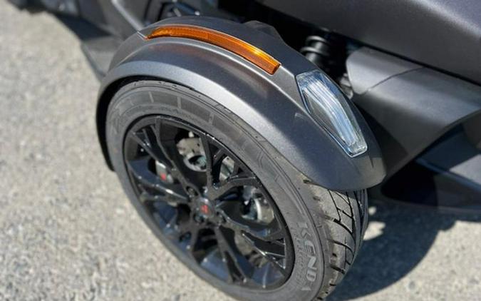 2023 Can-Am® Spyder RT Limited Dark Wheels