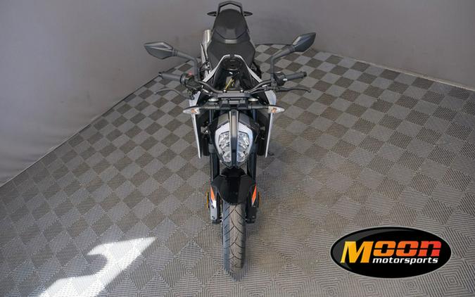 2023 KTM 790 Duke