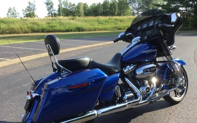 2017 Harley-Davidson® Street Glide® Superior Blue