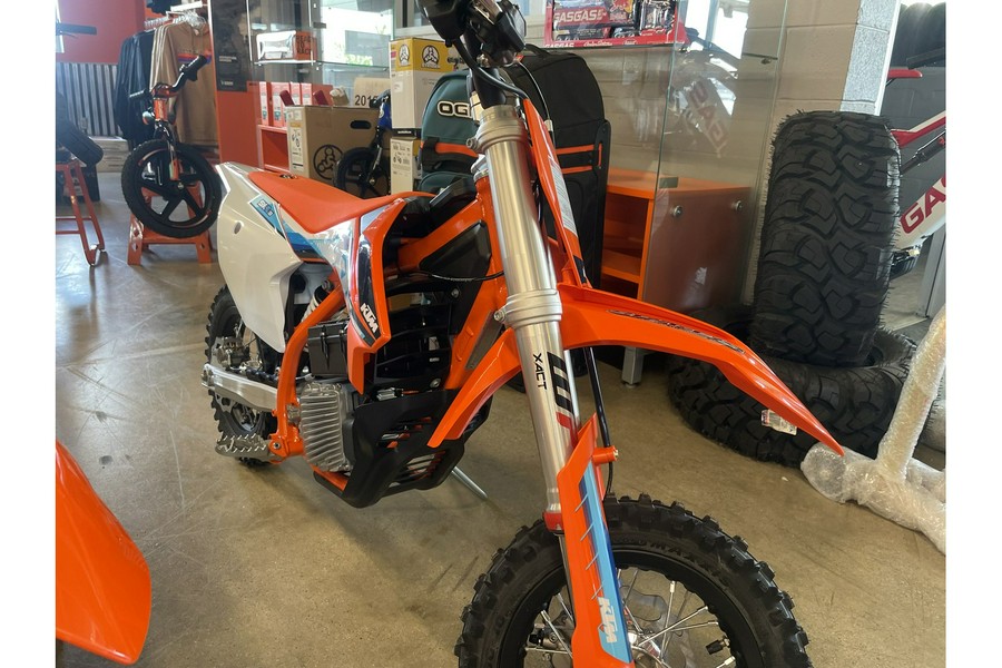 2024 KTM SX-E 3 - Last one!