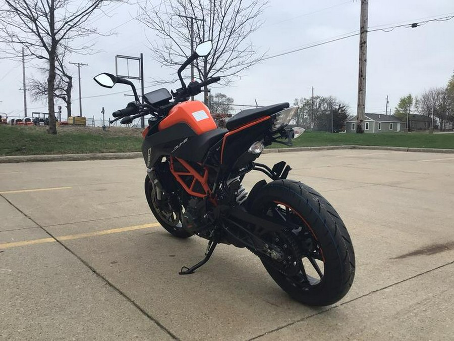 2023 KTM 390 Duke