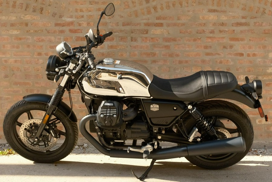 2025 Moto Guzzi V7 Stone